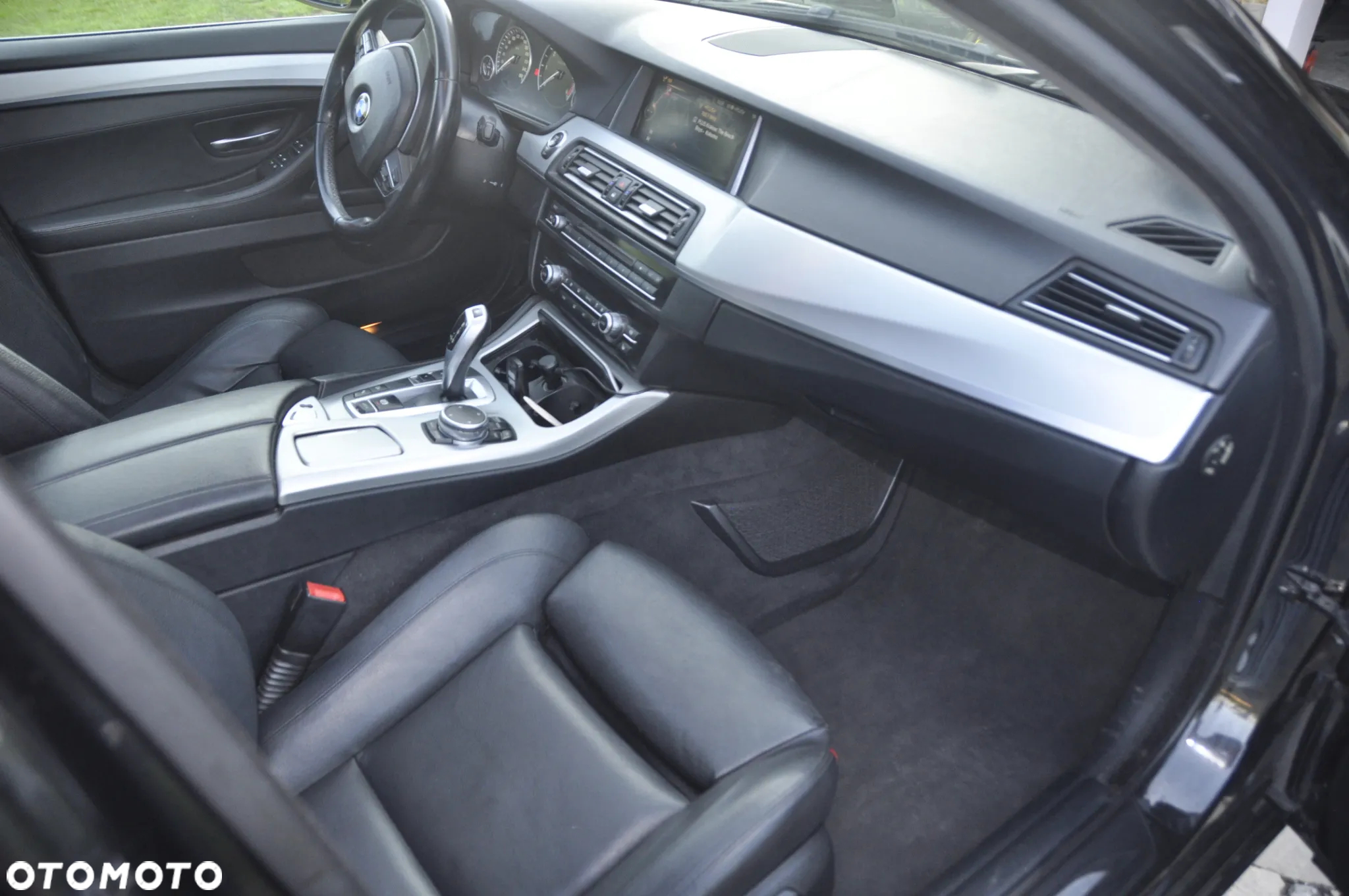 BMW Seria 5 520d xDrive Luxury Line - 11