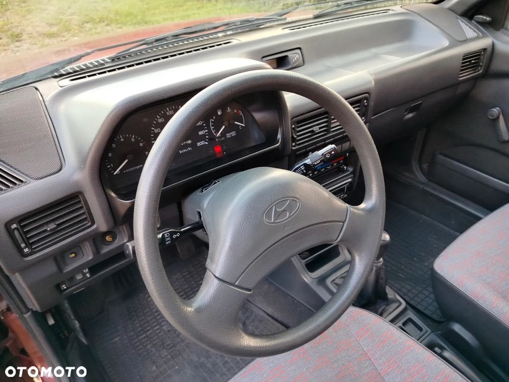 Hyundai Pony 1.5 GLS - 23