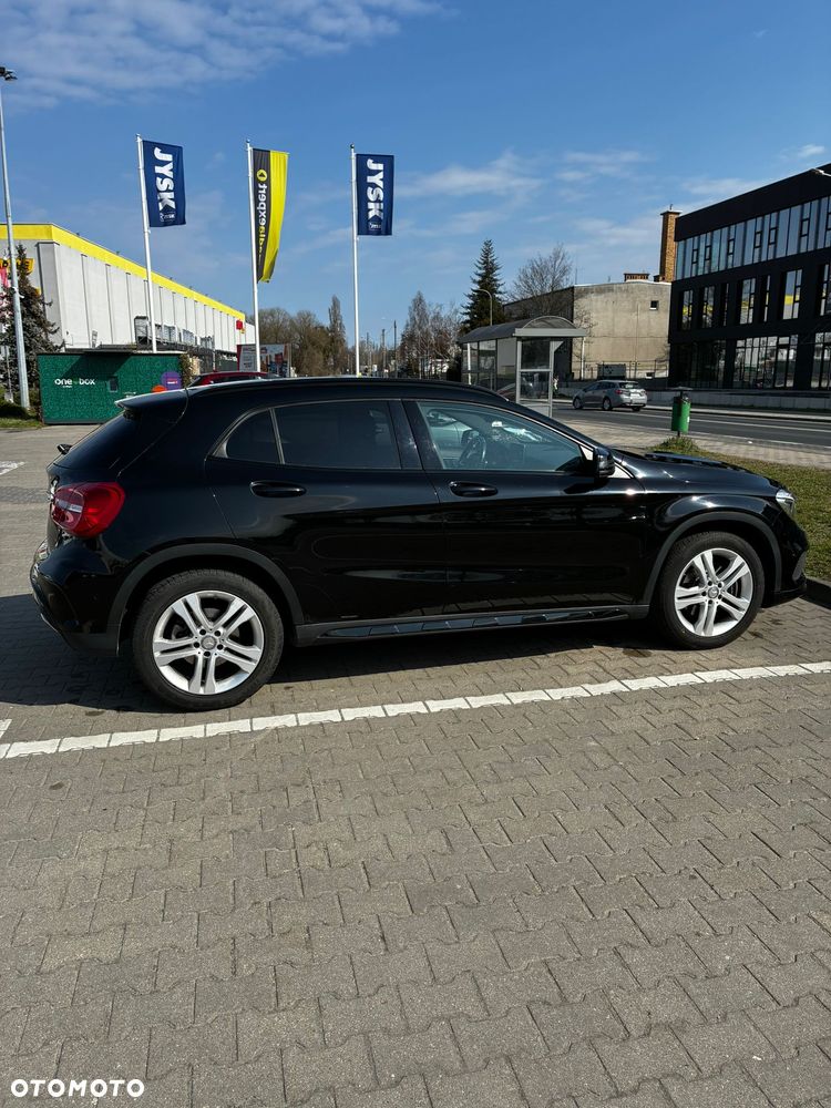 Mercedes-Benz GLA 220 d - 7