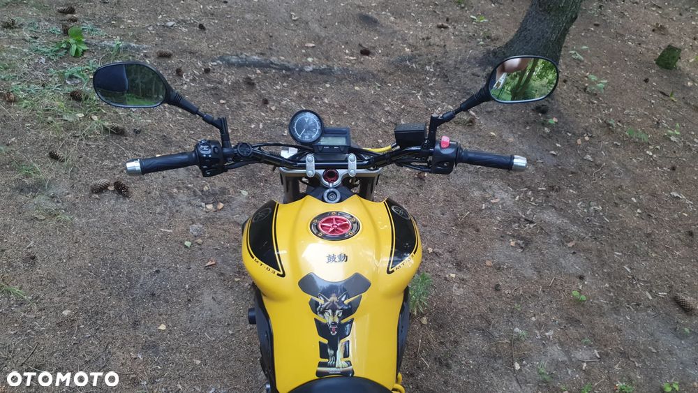 Yamaha MT - 5