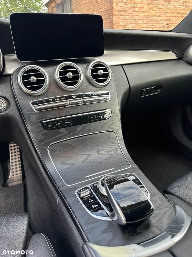 Mercedes-Benz Klasa C 300 d 4MATIC 9G-TRONIC - 13