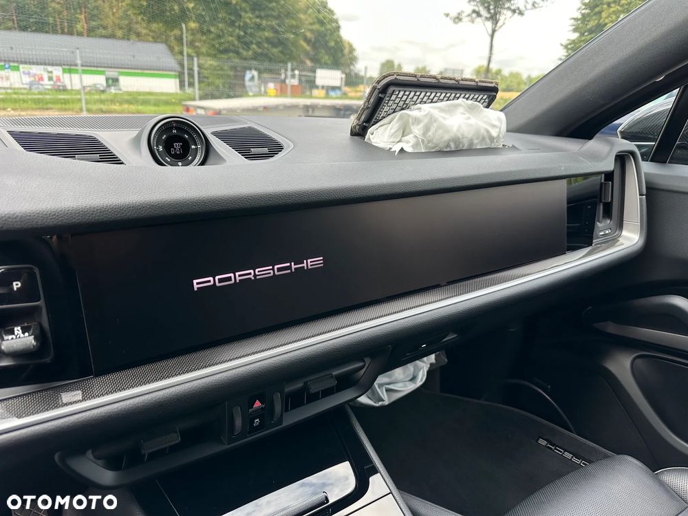 Porsche Cayenne - 15