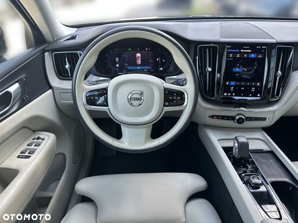 Volvo XC 60 B4 B Plus Bright - 18