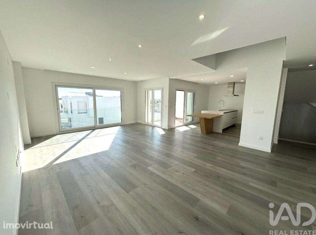 Moradia geminada T4 em Corroios de 157 m2 - Grande imagem: 2/40