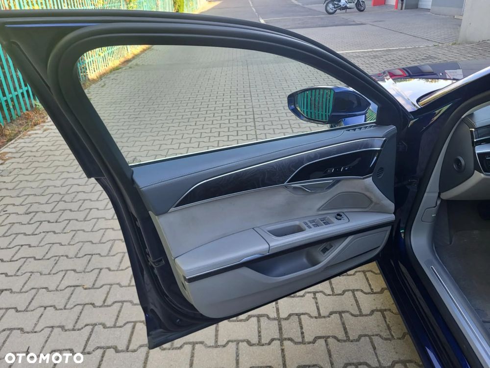 Audi A8 - 19