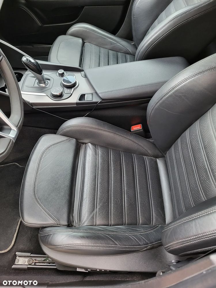 Alfa Romeo Giulia 2.0 Turbo Veloce Q4 - 27