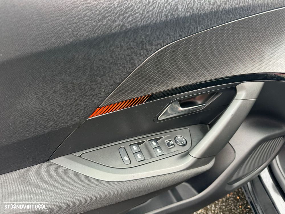 Peugeot 2008 1.2 PureTech Active - 4