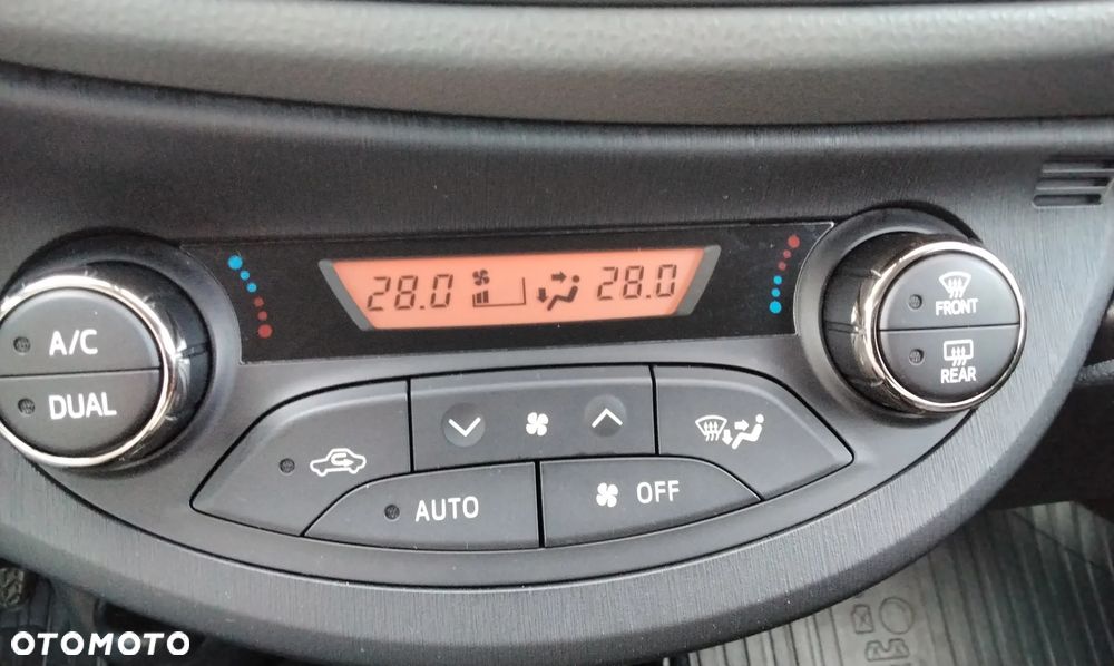 Toyota Yaris 1.33 VVT-i Edition 2014 - 18