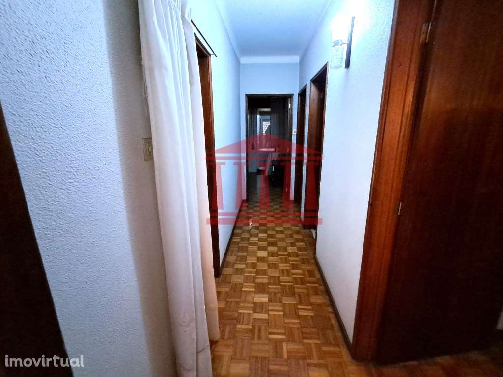 MORADIA V3 EM BANDA - ARCOZELO - Grande imagem: 5/11