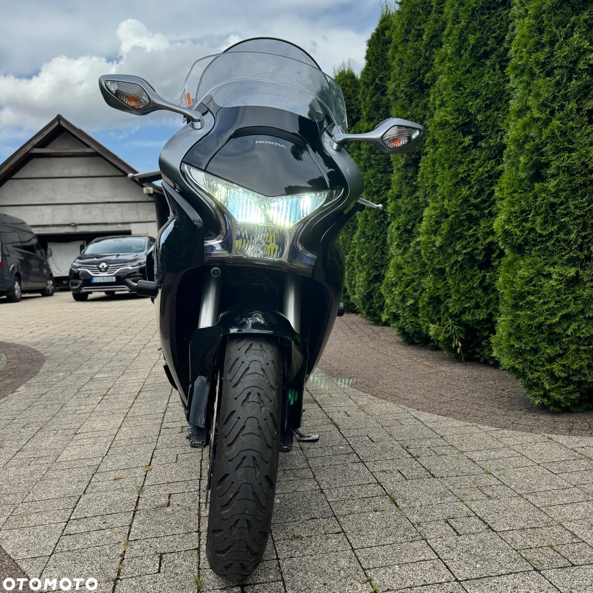 Honda VFR - 23