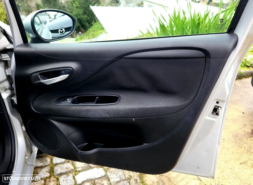 Fiat Punto 1.2 Lounge Start&Stop - 14