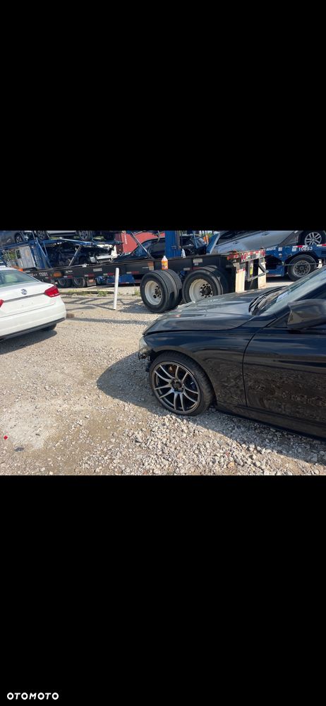 BMW Seria 3 335i - 18