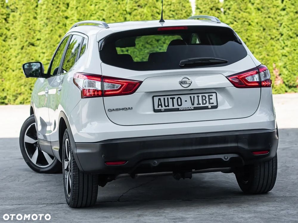 Nissan Qashqai 1.6 DCi Xtronic TEKNA - 8