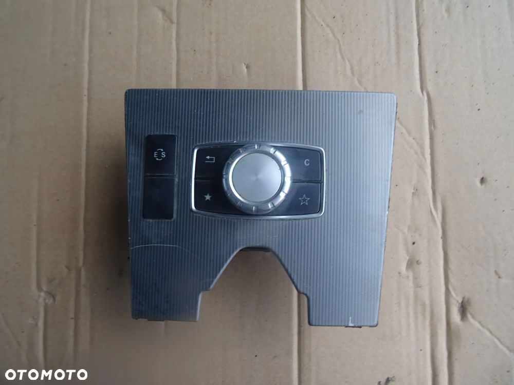 Panel Pokrętło Radia Mercedes W212 - 1