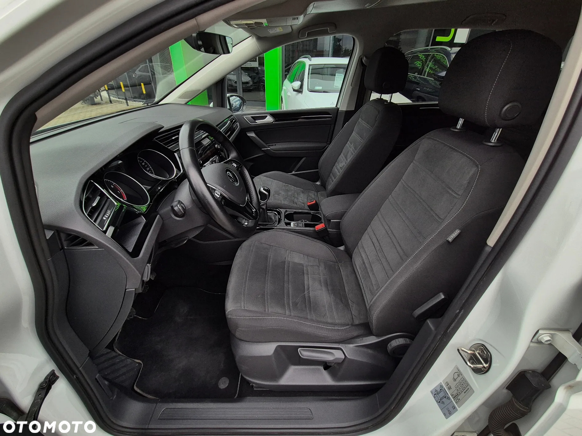 Volkswagen Touran 1.5 TSI EVO Highline - 15