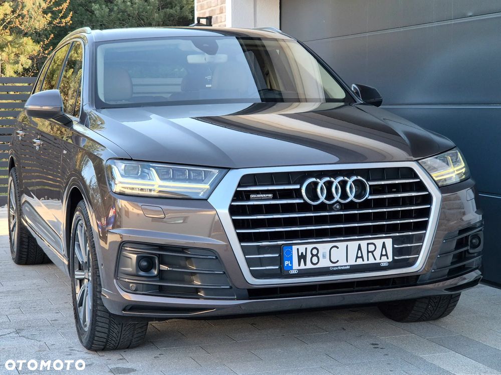 Audi Q7 - 1