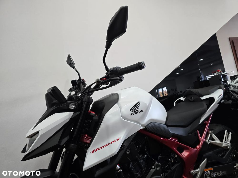 Honda Hornet - 17