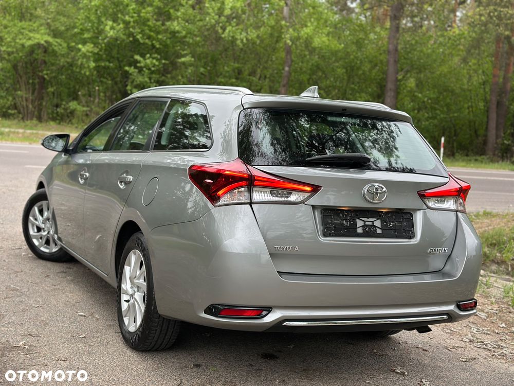 Toyota Auris 1.6 D-4D Premium - 20
