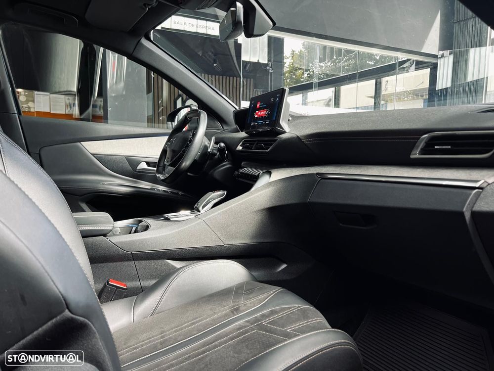Peugeot 3008 1.5 BlueHDi GT EAT8 - 20