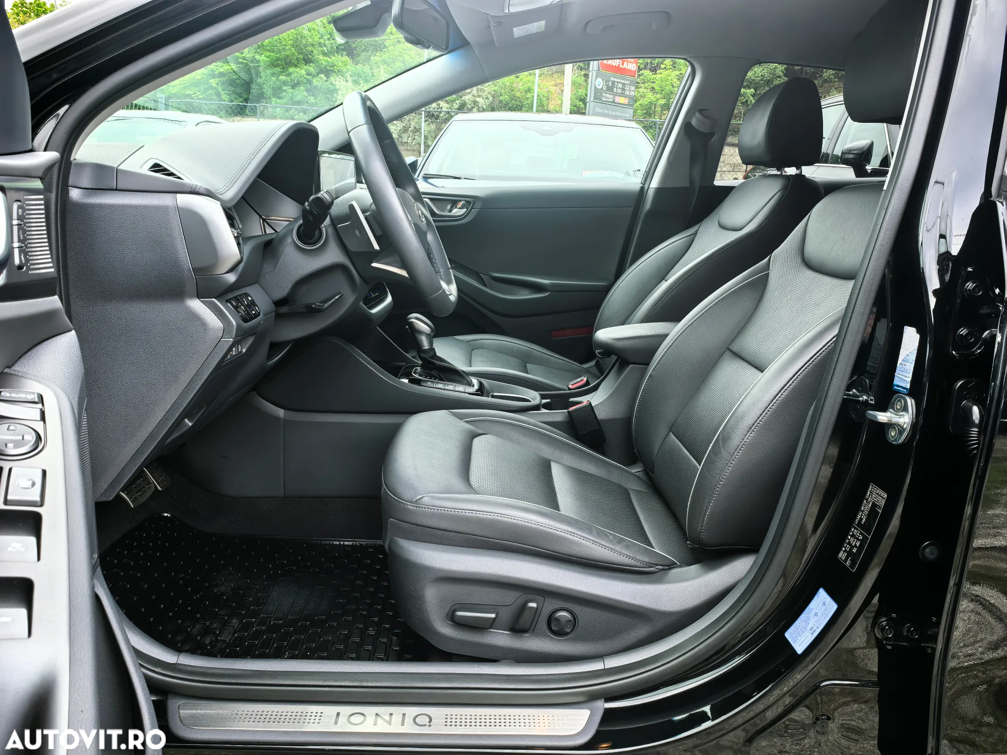 Hyundai IONIQ Plug-in-Hybrid 1.6 GDI Premium - 14