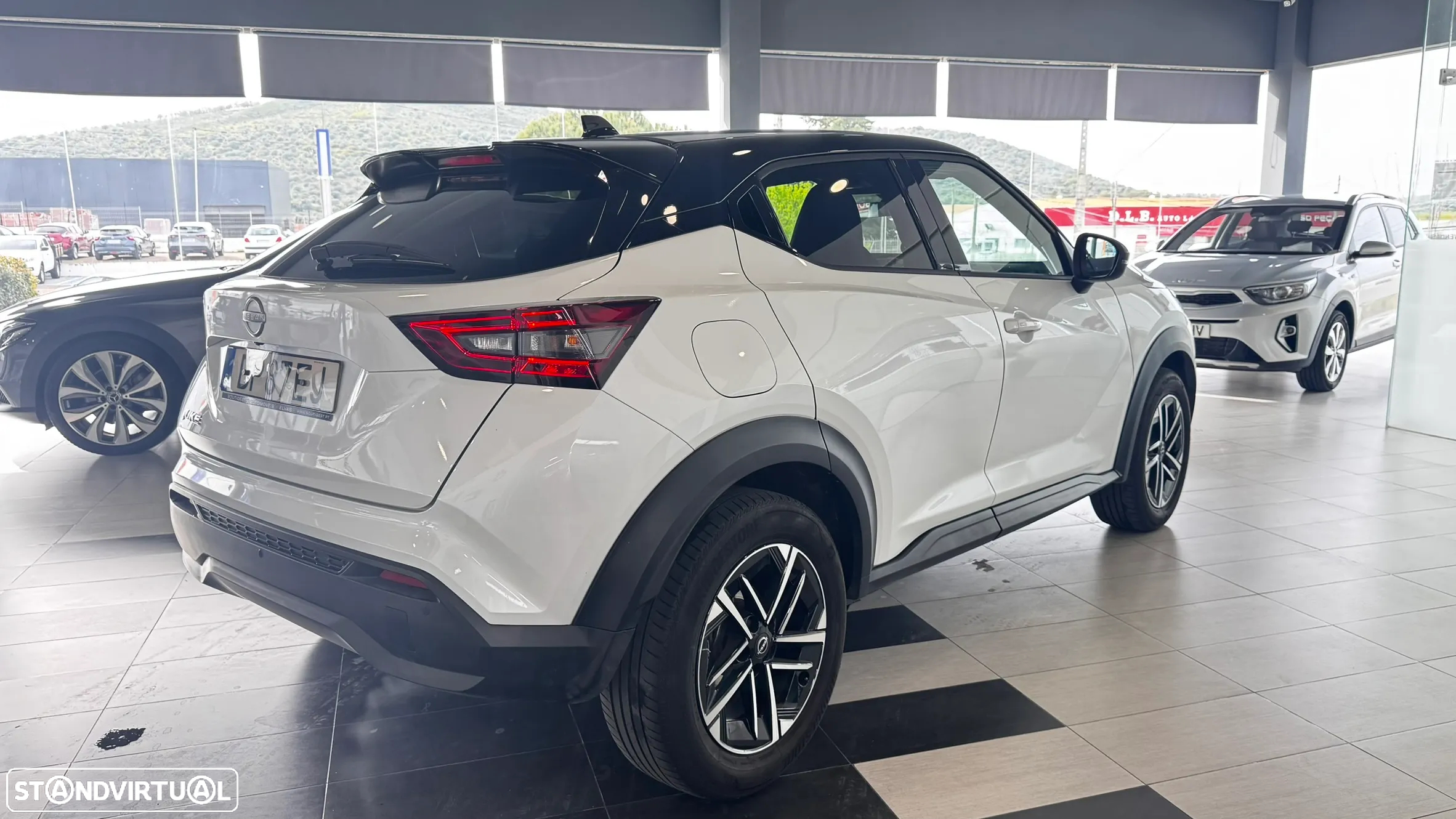 Nissan Juke 1.0 DIG-T N-Connecta - 3