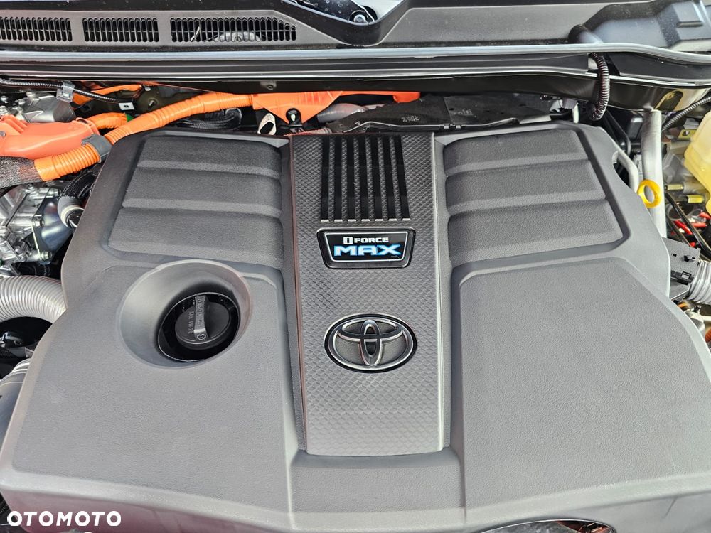 Toyota Sequoia - 33