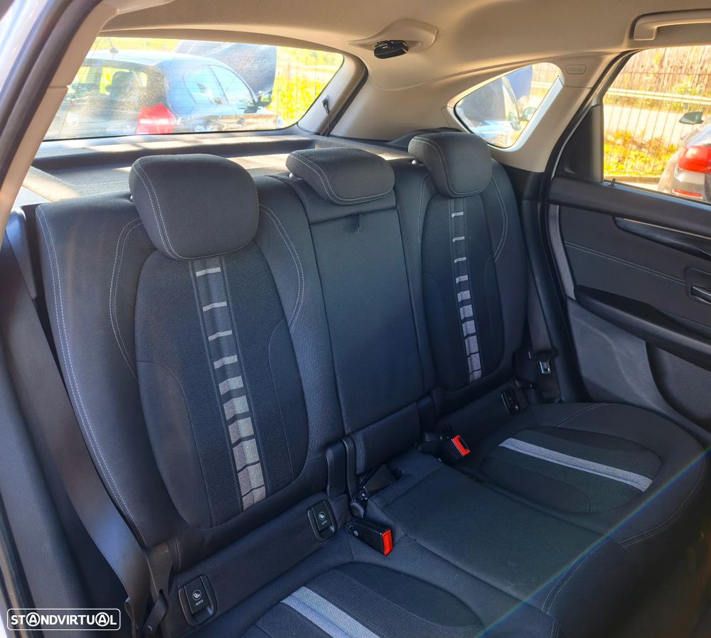 BMW 218 Active Tourer d Sport Line - 14