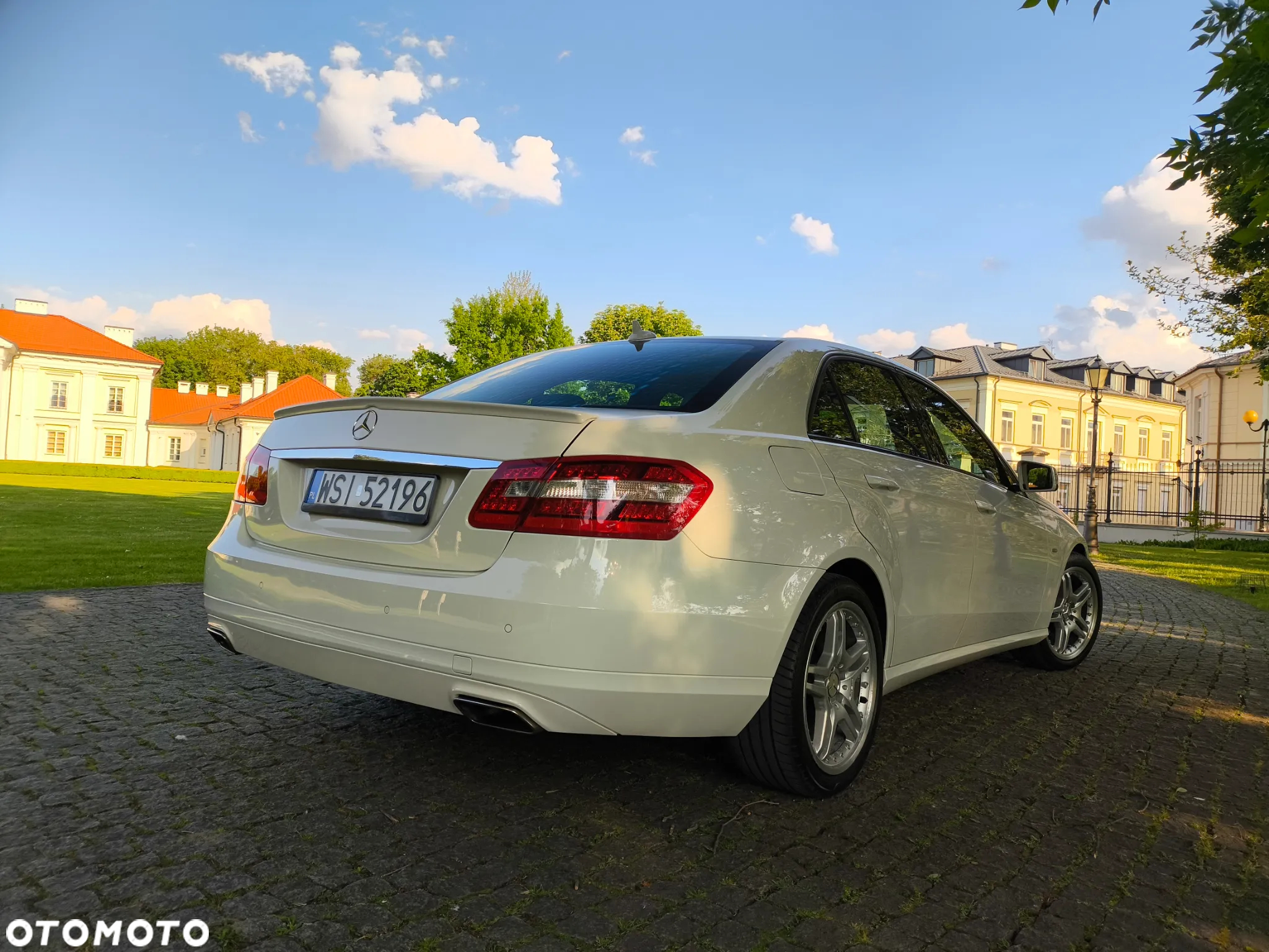 Mercedes-Benz Klasa E 200 T BlueEFFICIENCY - 10