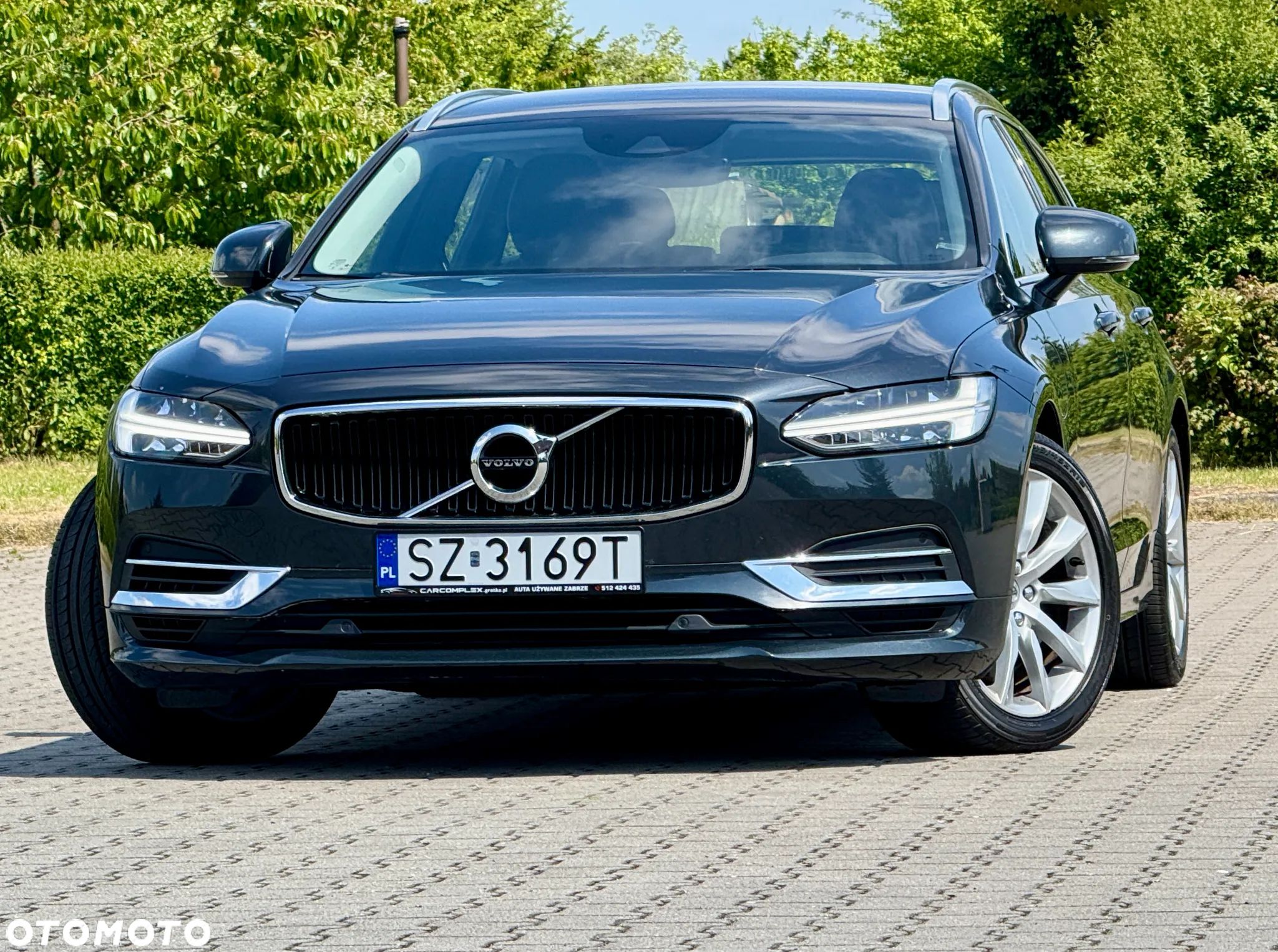 Volvo V90 T8 AWD Plug-In Hybrid Momentum Pro - 1
