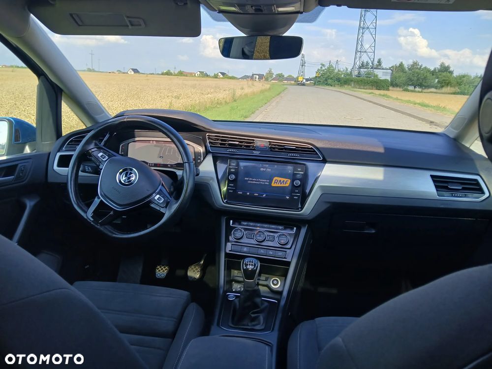 Volkswagen Touran 2.0 TDI SCR Comfortline - 8