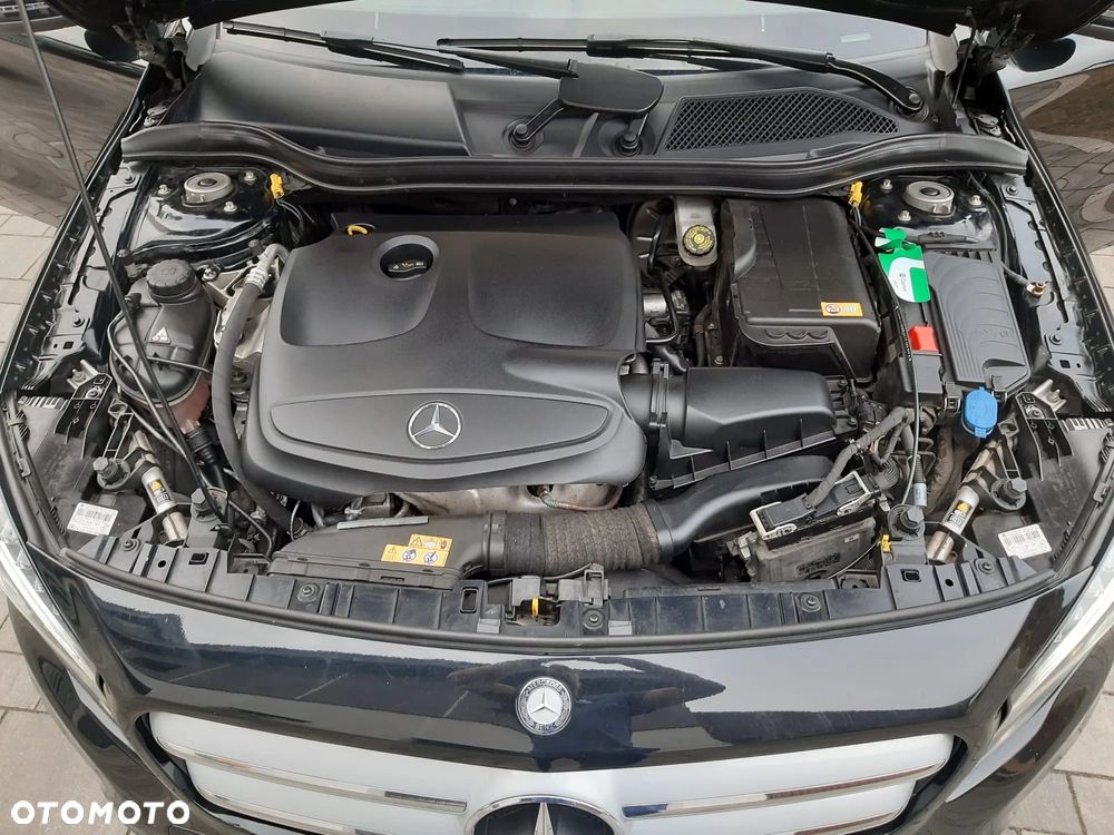 Mercedes-Benz GLA - 23