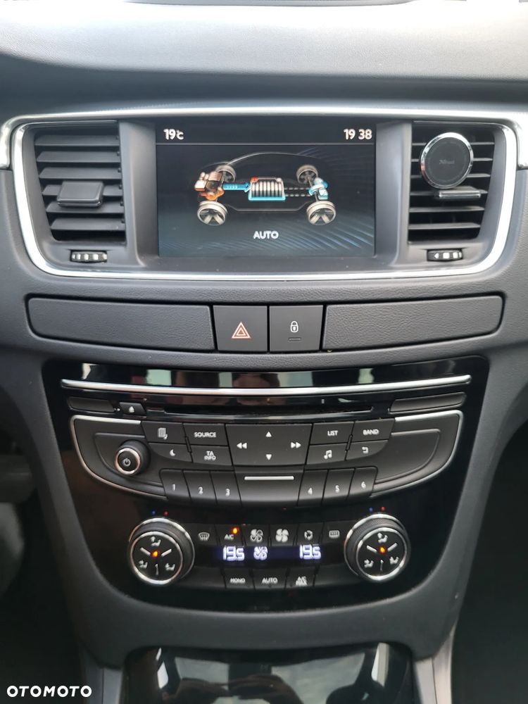 Peugeot 508 RXH 2.0 HDi HYbrid4 - 4