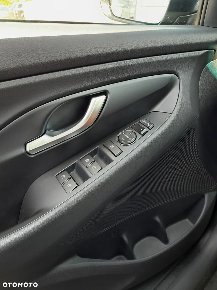 Hyundai i30 Kombi 1.0 T-GDI 48V-Hybrid DCT Trend - 14