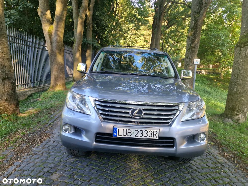 Lexus LX 570 - 2