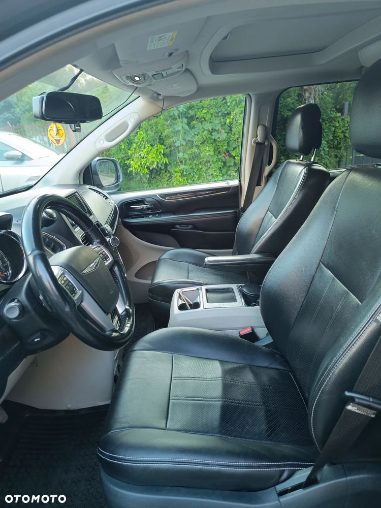 Chrysler Town & Country 3.6 Touring - 6