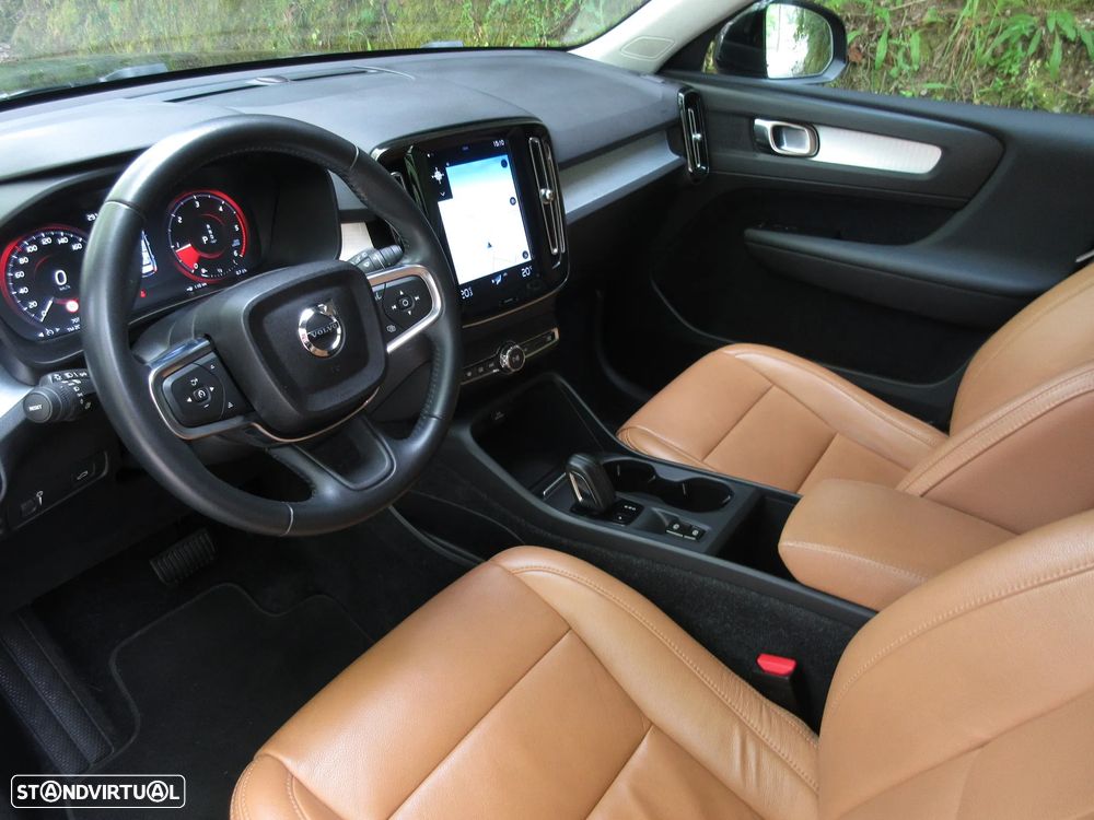 Volvo XC 40 2.0 D3 Momentum Plus Geartronic - 28