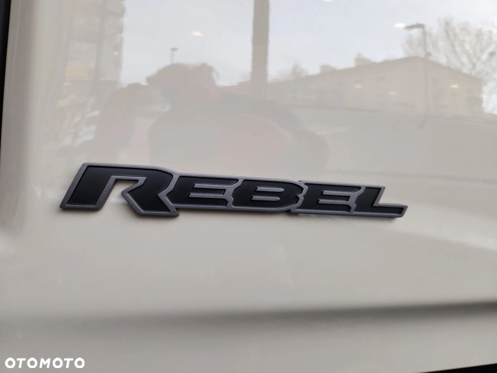 RAM 1500 - 10