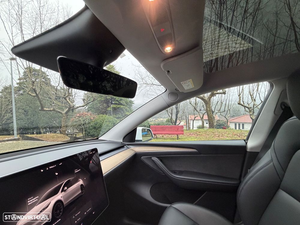 Tesla Model Y Tração Traseira - 26
