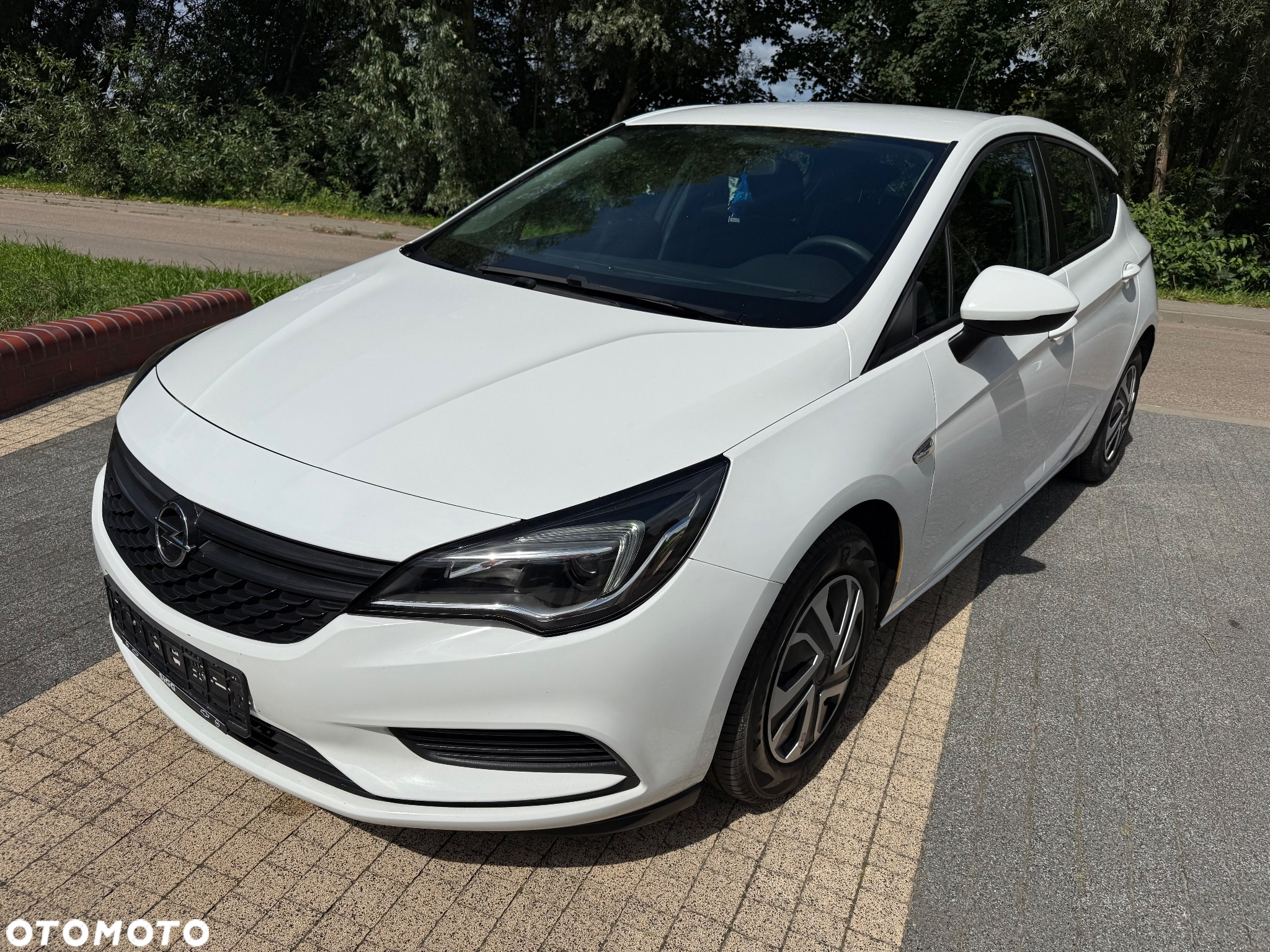Opel Astra V 1.0 T Essentia S&S - 8