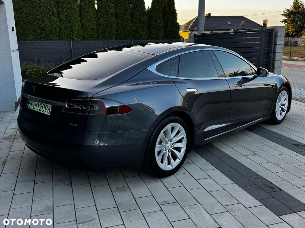Tesla Model S Long Range Plus - 6