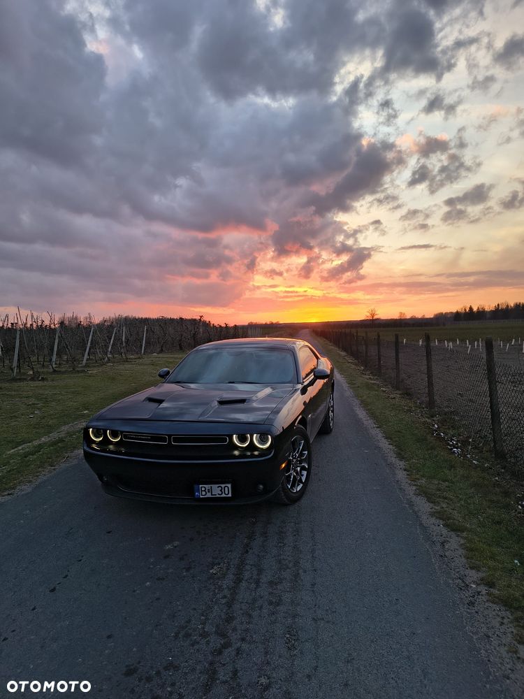 Dodge Challenger Automatik SXT Plus - 1