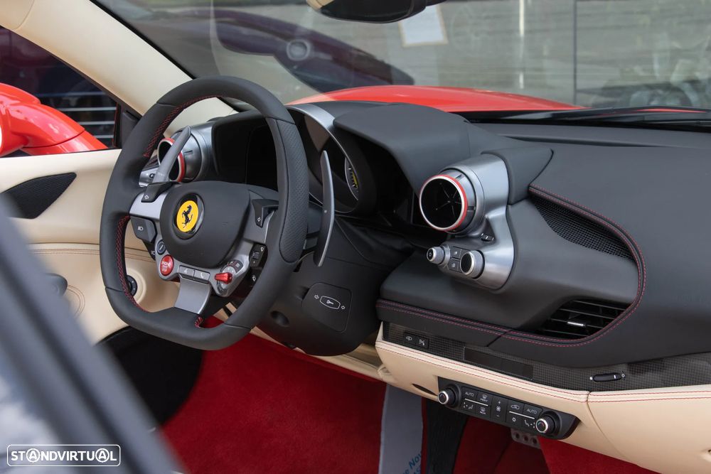 Ferrari F8 Tributo Spider - 38