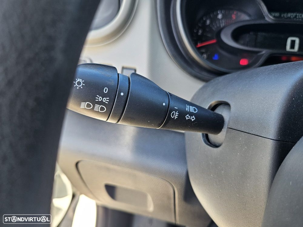 Renault Trafic 1.6 dCi - Caixa Isotérmica e Motor de Frio - 26