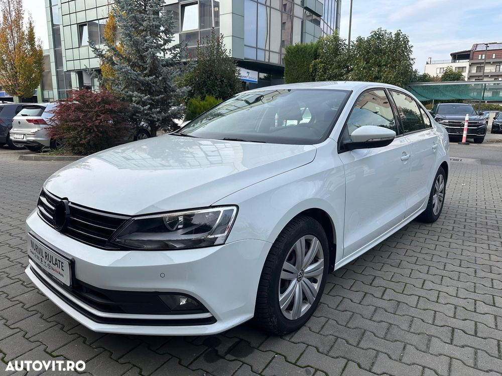 Volkswagen Jetta 2.0 TDI Trendline - 2