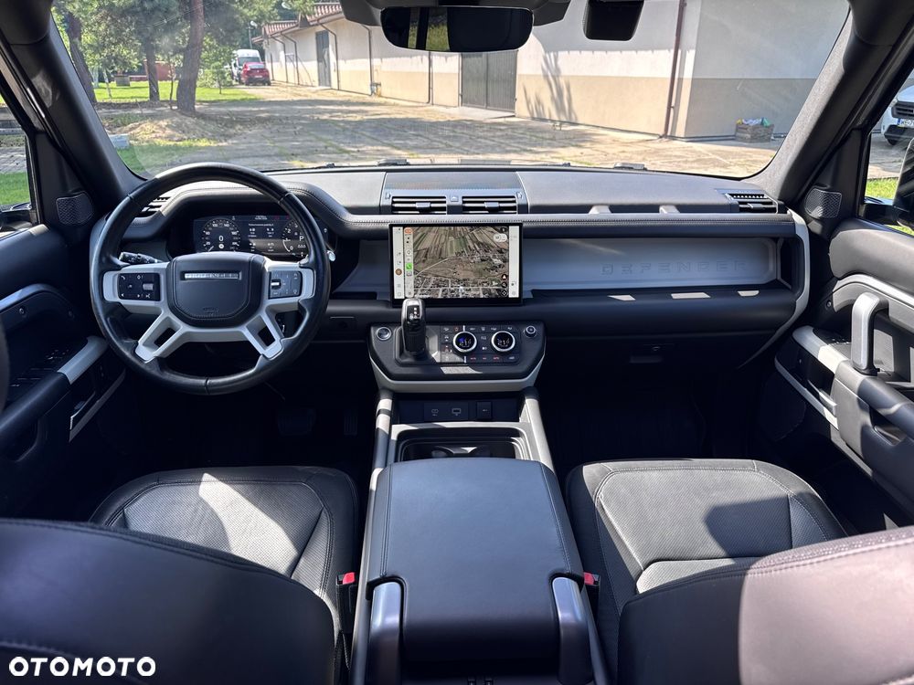Land Rover Defender 3.0 P400 mHEV X-Dynamic HSE - 33