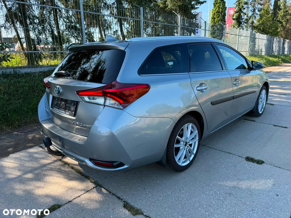 Toyota Auris 1.8 HSD Luna - 15