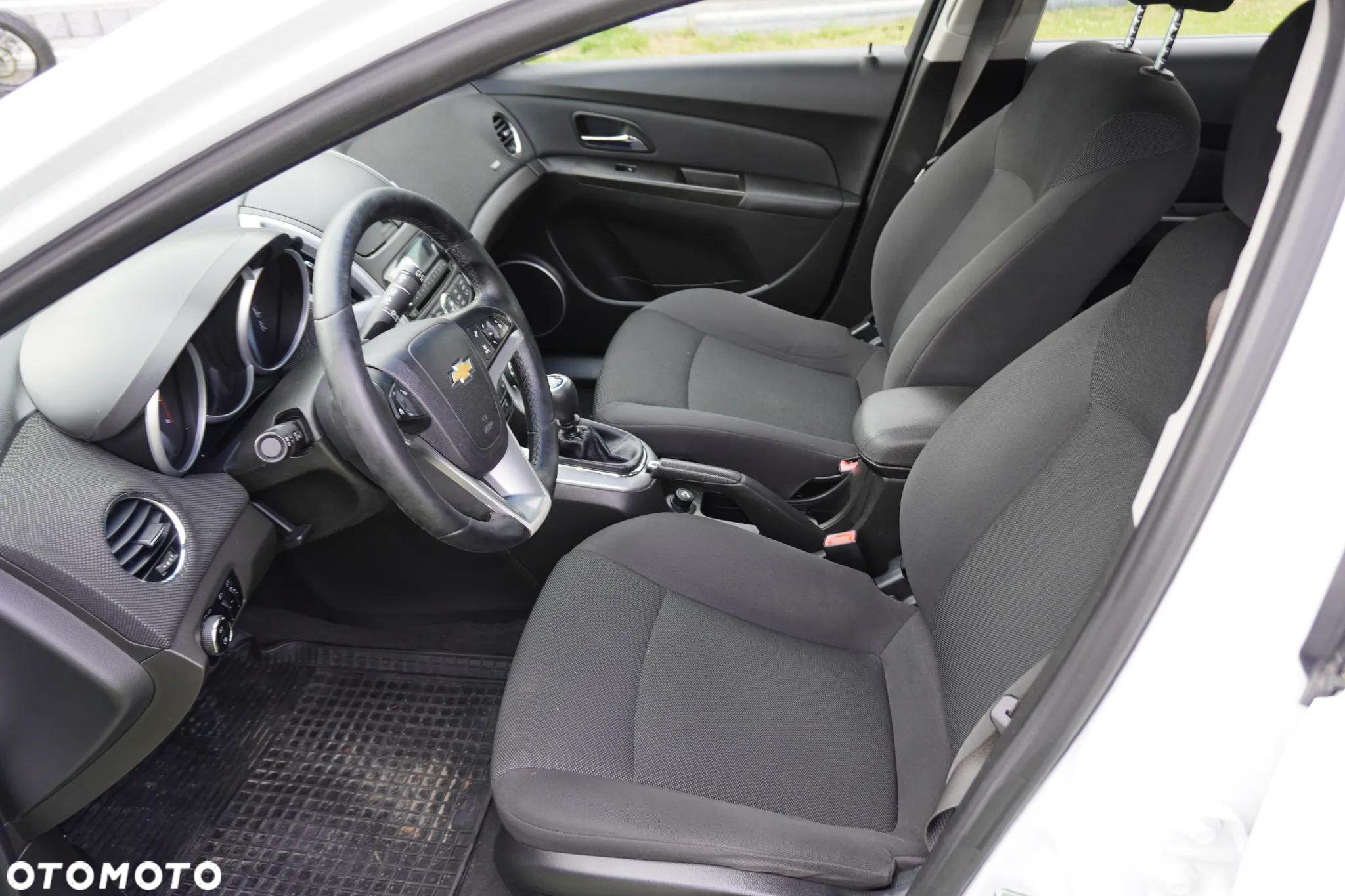 Chevrolet Cruze 1.6 LT+ - 23