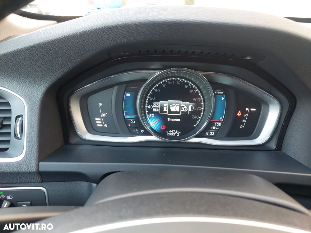 Volvo V60 D6 Plug-In-Hybrid AWD Geartronic Summum - 12