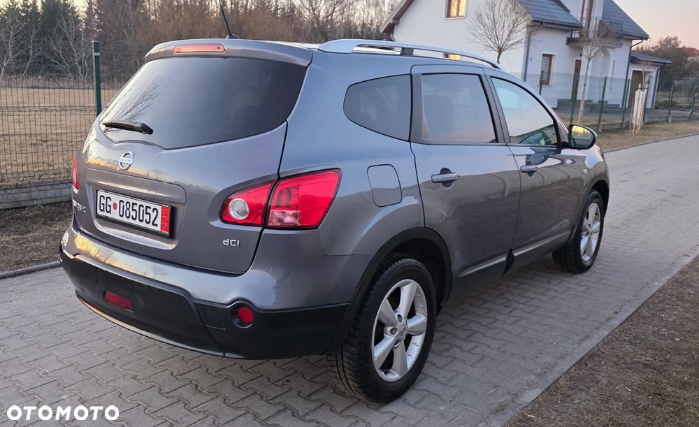 Nissan Qashqai+2 - 10