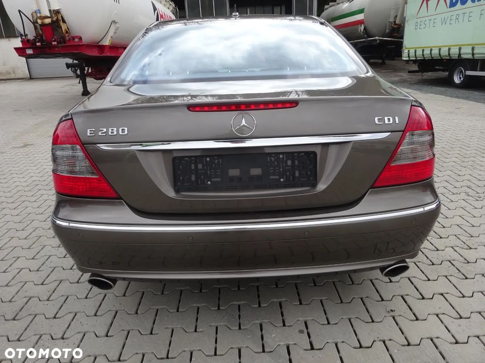 Mercedes-Benz Klasa E 280 CDI 4Matic Automatik Avantgarde DPF - 6